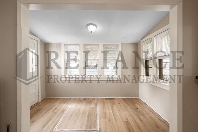 Building Photo - 1934 N Burns Ave