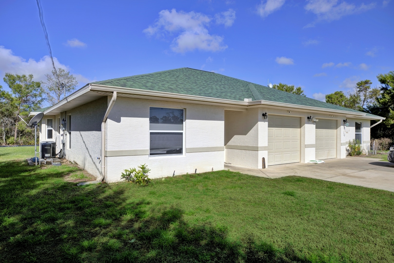 Building Photo - 221 Beech Way NW