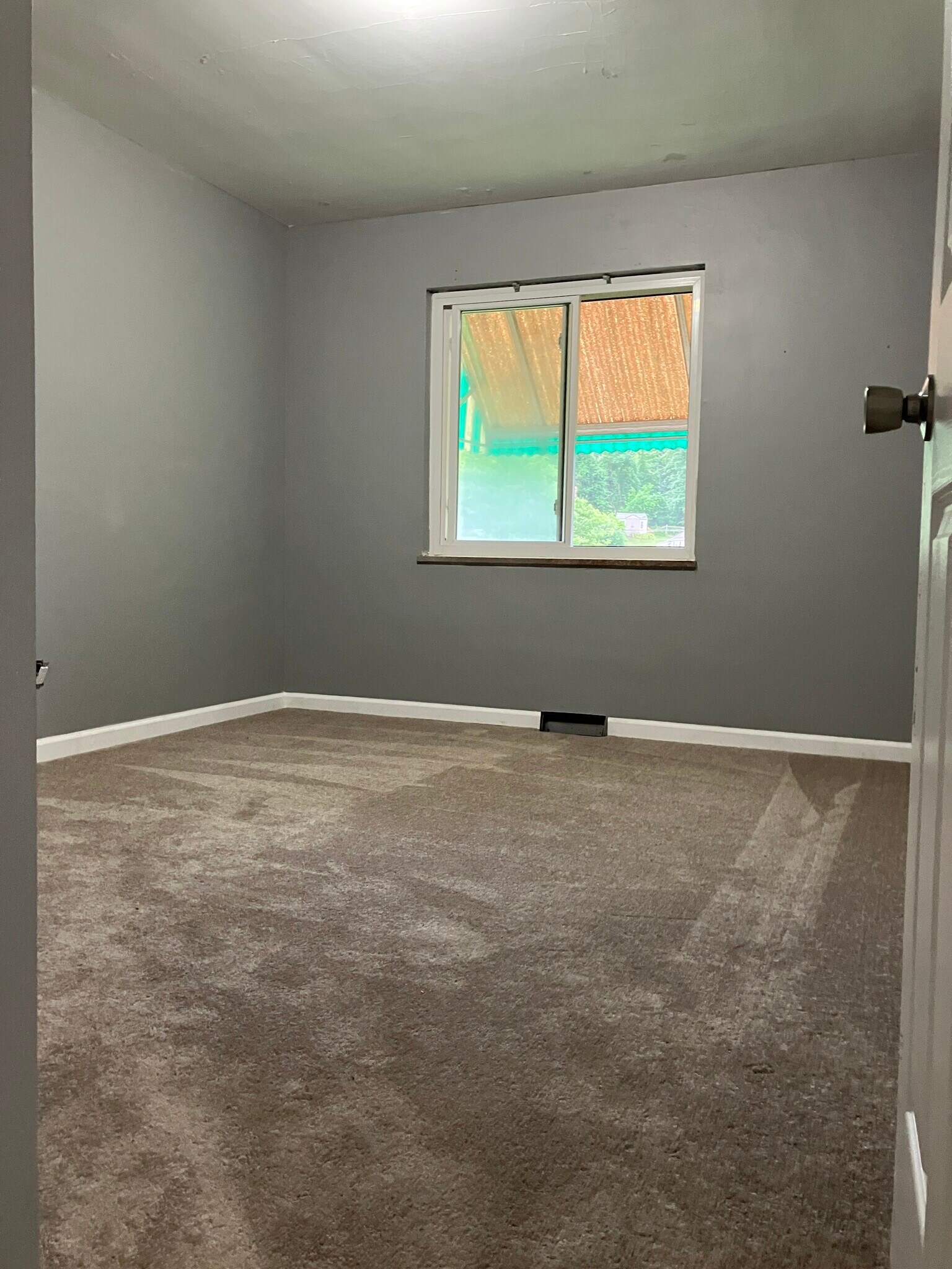 Building Photo - 108 Church St