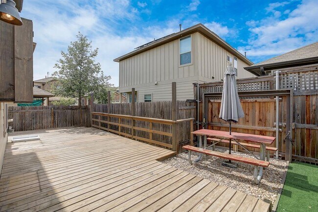 Building Photo - 908 Firebranch Trail