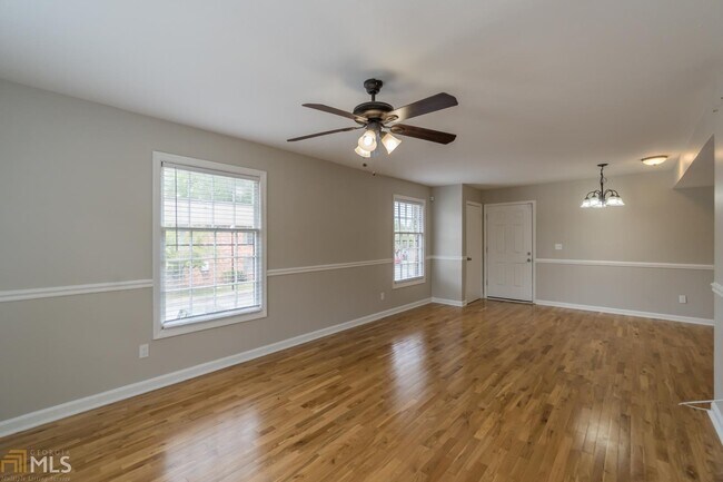 Building Photo - 3097 Colonial Way