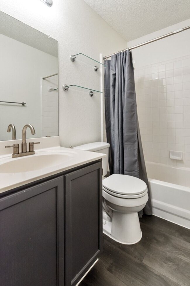 Building Photo - 1305 Cedar Brook Dr