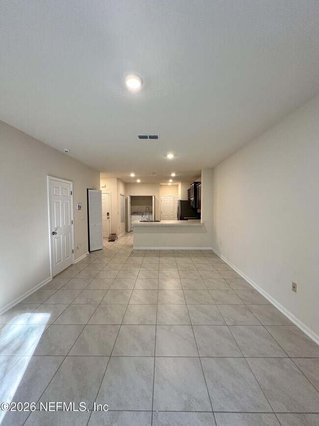 Building Photo - 947 Observatory Pkwy