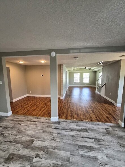 Building Photo - 209 Florence St