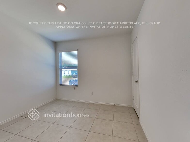 Building Photo - 3224 Crestone Dr