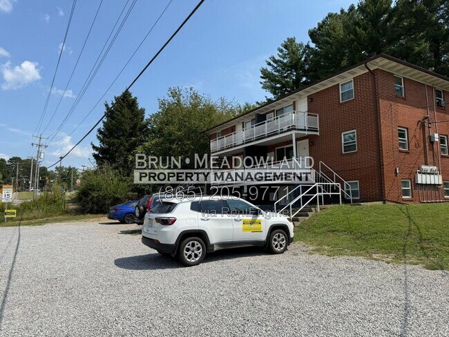 Building Photo - 1436 McArthur Rd