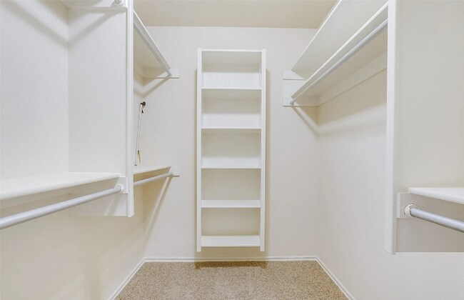 Building Photo - 5 Bed 3 Bath Broken Arrow