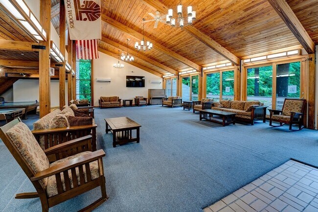 Building Photo - 559 Great Elm Way