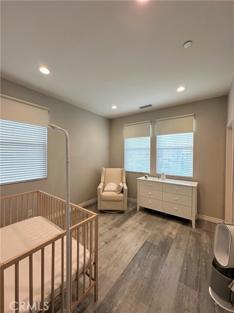 Building Photo - 5861 Rostrata Ave