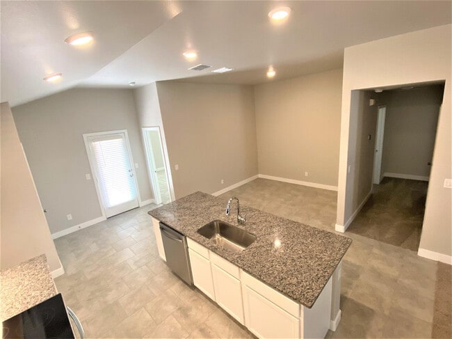 Building Photo - 13806 Avenue Q