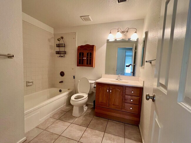 Building Photo - 4427 N 102nd Dr