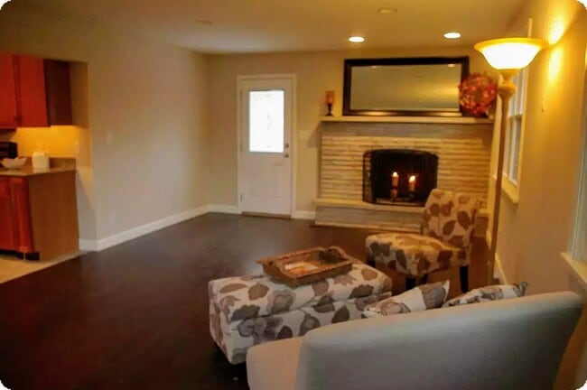 Building Photo - 2404 Wendy Way Dr