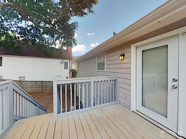 Building Photo - 1684 Watercrest Cir