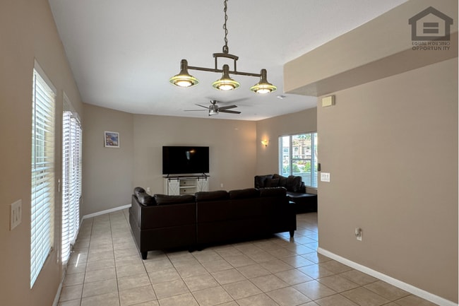 Building Photo - 3Bed/2.5Bath Condo at Priest Dr/Rio Salado Pkwy! -- ATTACHED 3-CAR GARAGE!