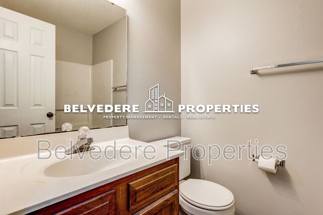 Building Photo - 5934 W Friendly Ave