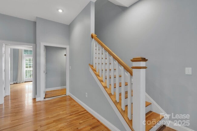 Building Photo - 336 Magnolia Ave