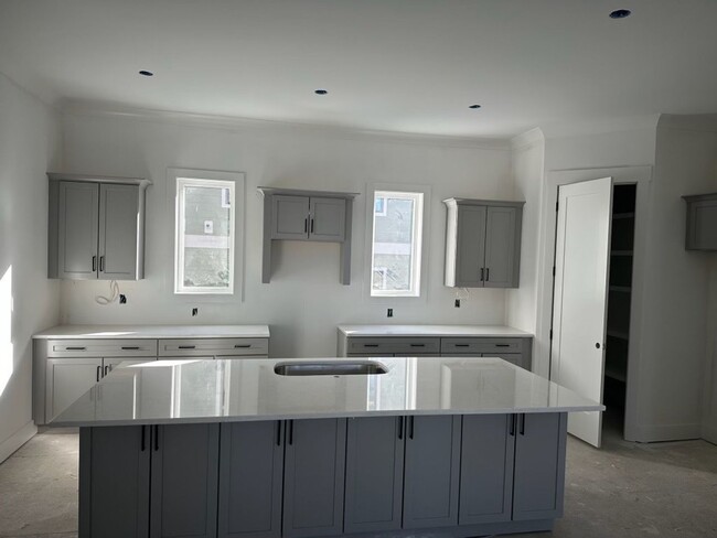 Building Photo - **COMING SOON**601 Southgate Ave, Nashvill...