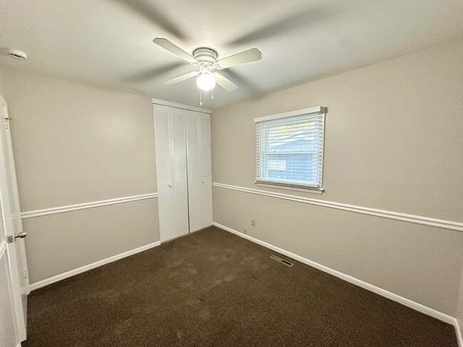 Building Photo - 3003 Killarney Dr