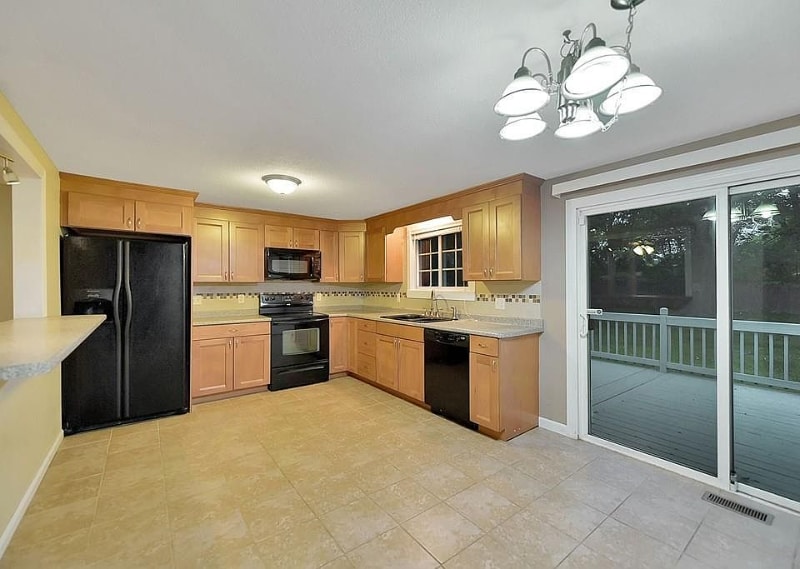 Building Photo - 7 Linden Dr