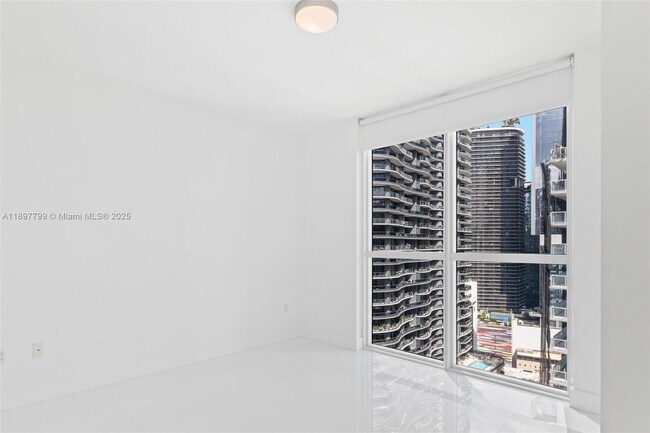Building Photo - 1080 Brickell Ave