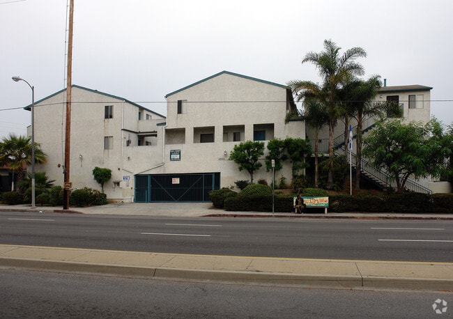 Primary Photo - Vermont Avenue Apartments