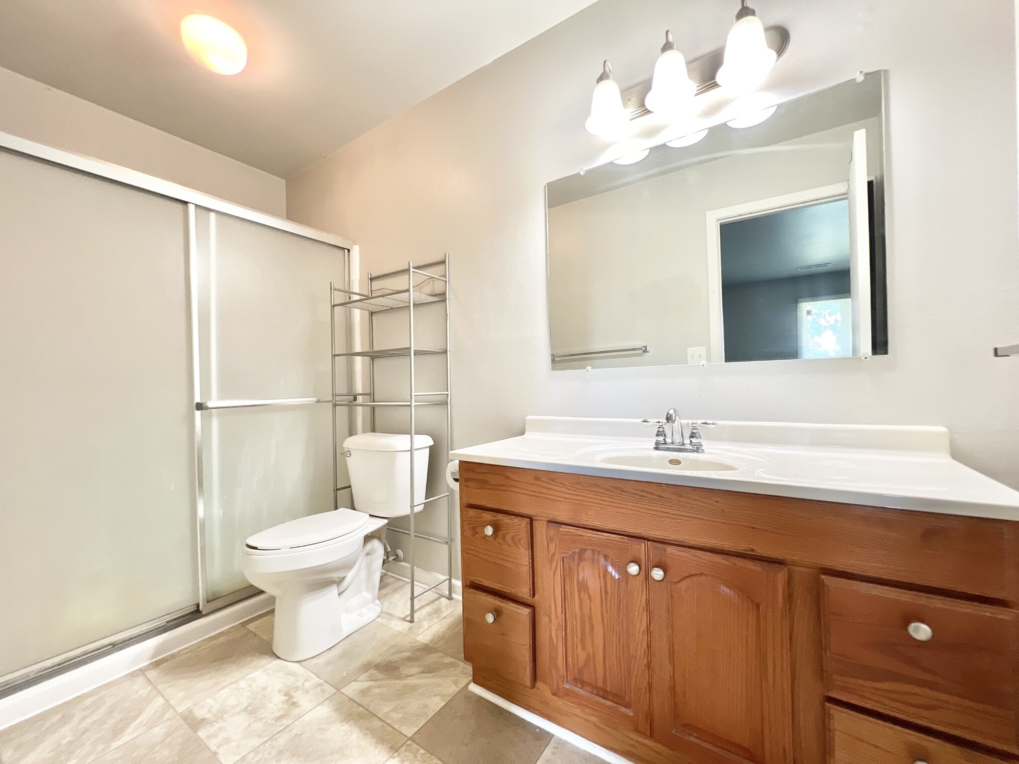 Building Photo - 2640 Blarney Stone Dr