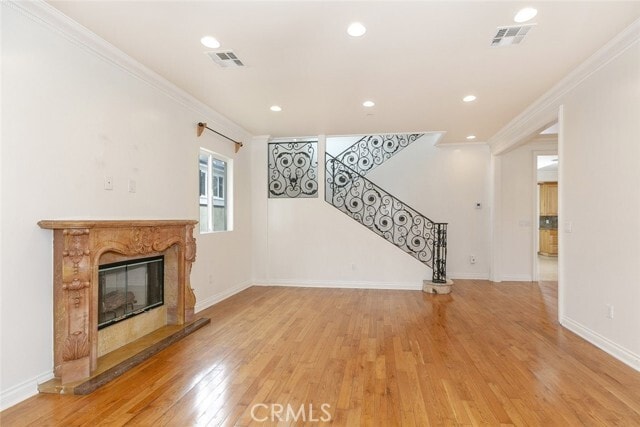 Building Photo - 918 E Valencia Ave