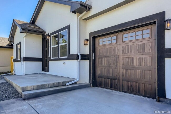 Building Photo - Beautiful newly built 2 bed, 2 bath home