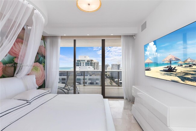 Building Photo - 5875 Collins Ave