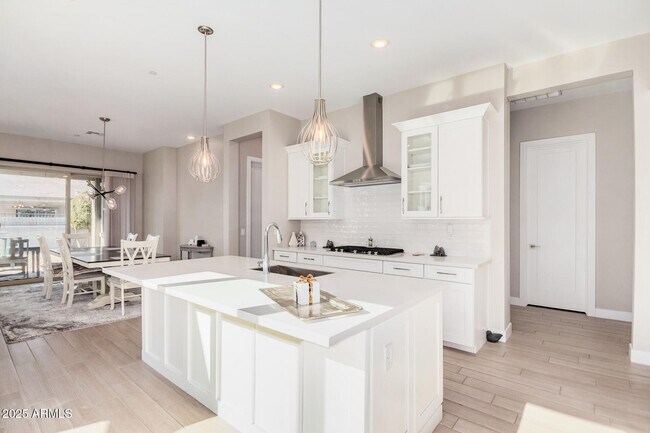 Building Photo - 1882 N 140th Dr