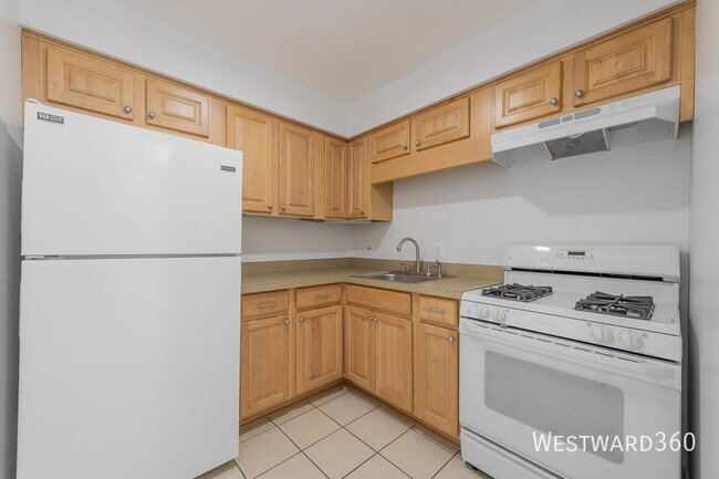 Building Photo - 6320 W 79th St