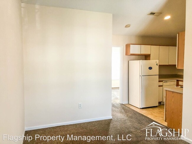 Building Photo - 3001 MacGregor Downs Rd