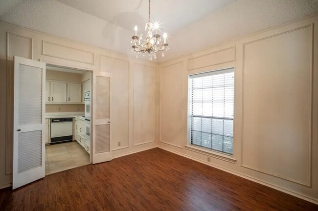 Building Photo - 2507 Radcliffe Dr