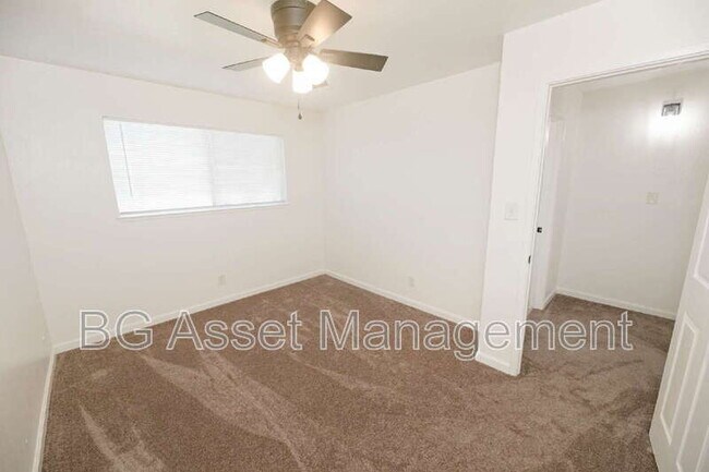 Building Photo - 547 Rodeo Ave