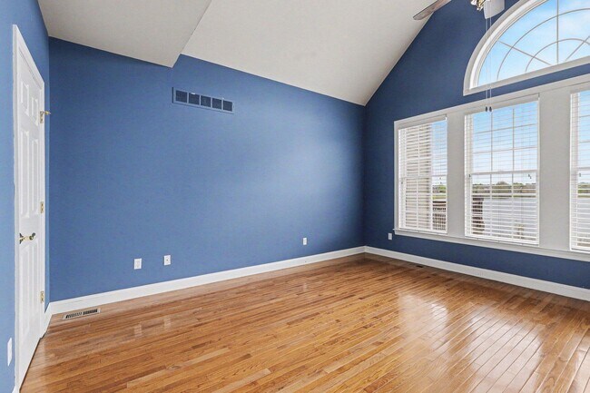 Building Photo - 24829 Reeds Pointe Dr