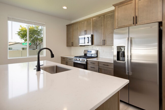 Building Photo - 2699 N Lithodora Ave