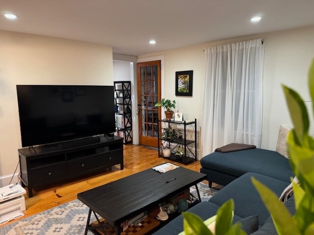 Building Photo - 85 Park St