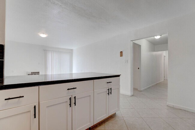 Building Photo - 5396 S Swenson St