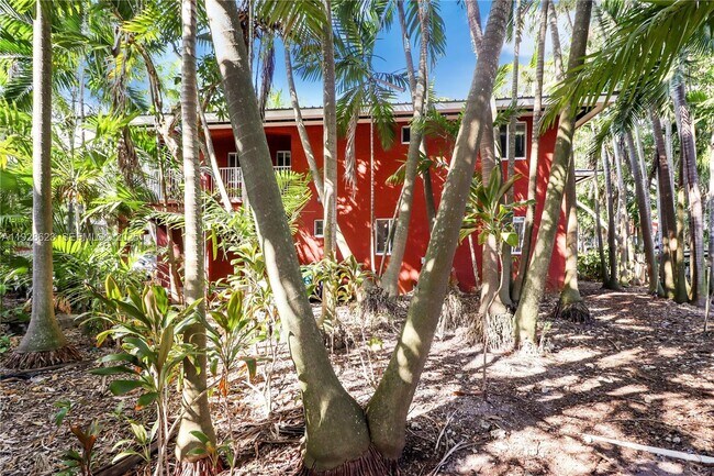 Building Photo - 15755 SW 92nd Ave