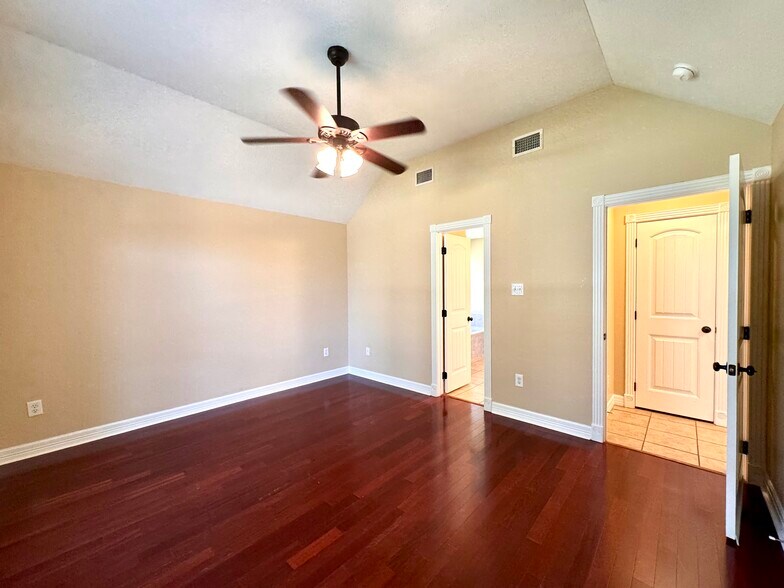 Building Photo - 3807 Ransberg Ct