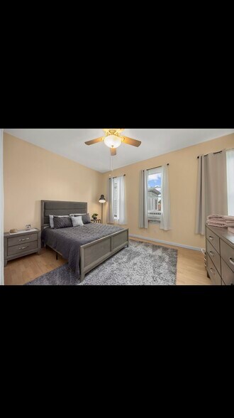 Building Photo - 1627 Dolman St