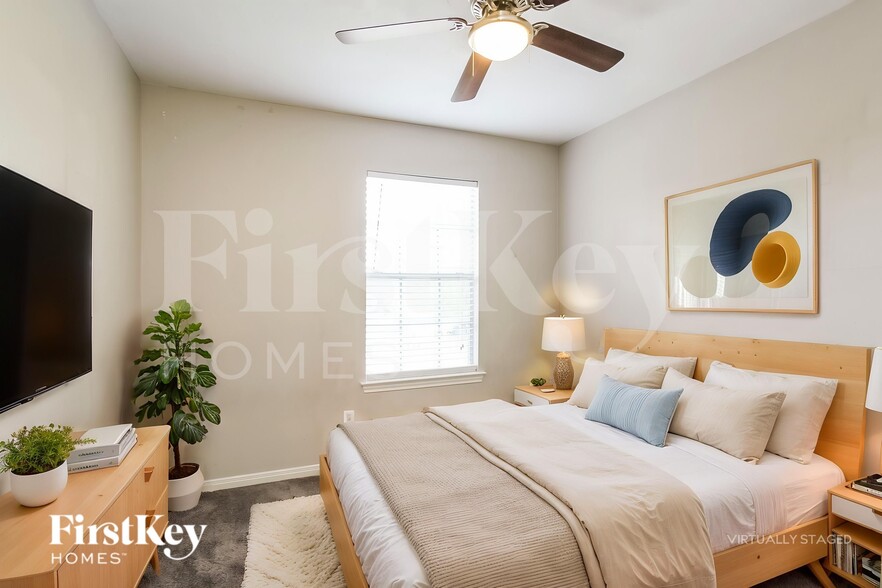 Building Photo - 8114 Scarlet Tanager Dr