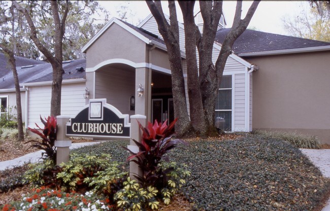 Building Photo - Waterford at Cypress Lake