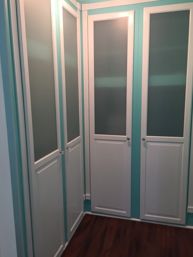 Closets in hallway - 2050 Hope Street