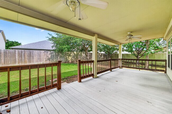 Building Photo - 3934 Brook Garden Ln