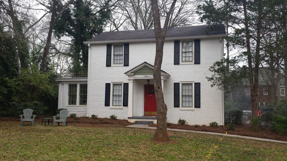 Building Photo - 143 Greenwood Drive