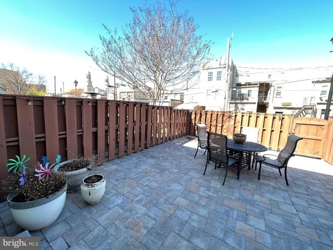 Building Photo - 2824 Elliott St