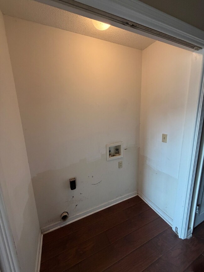 Building Photo - 1133 Fortner St
