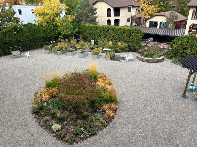 Building Photo - Spacious 2 Bed, 1 Bath Apartment at Lynnwood - 62+ Living!!