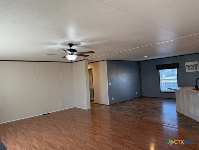 Building Photo - 386 Mallard Loop